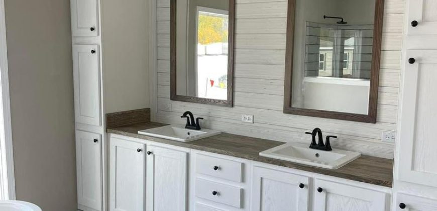 3bed 2bath  Farm House
